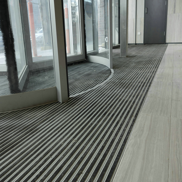 铝合金地垫性能介绍